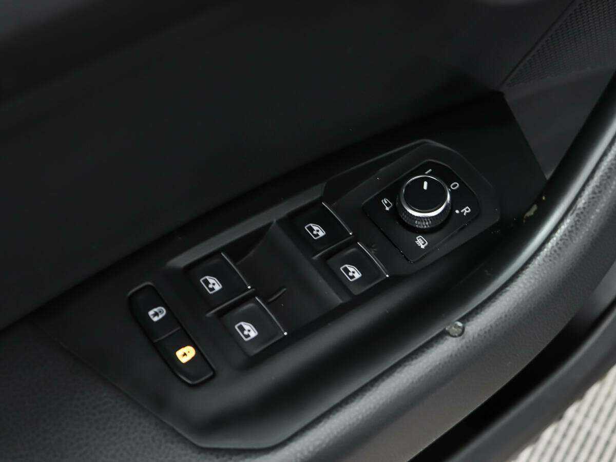 Купить Volkswagen Touareg, 2019, 173 051 км, фото №21