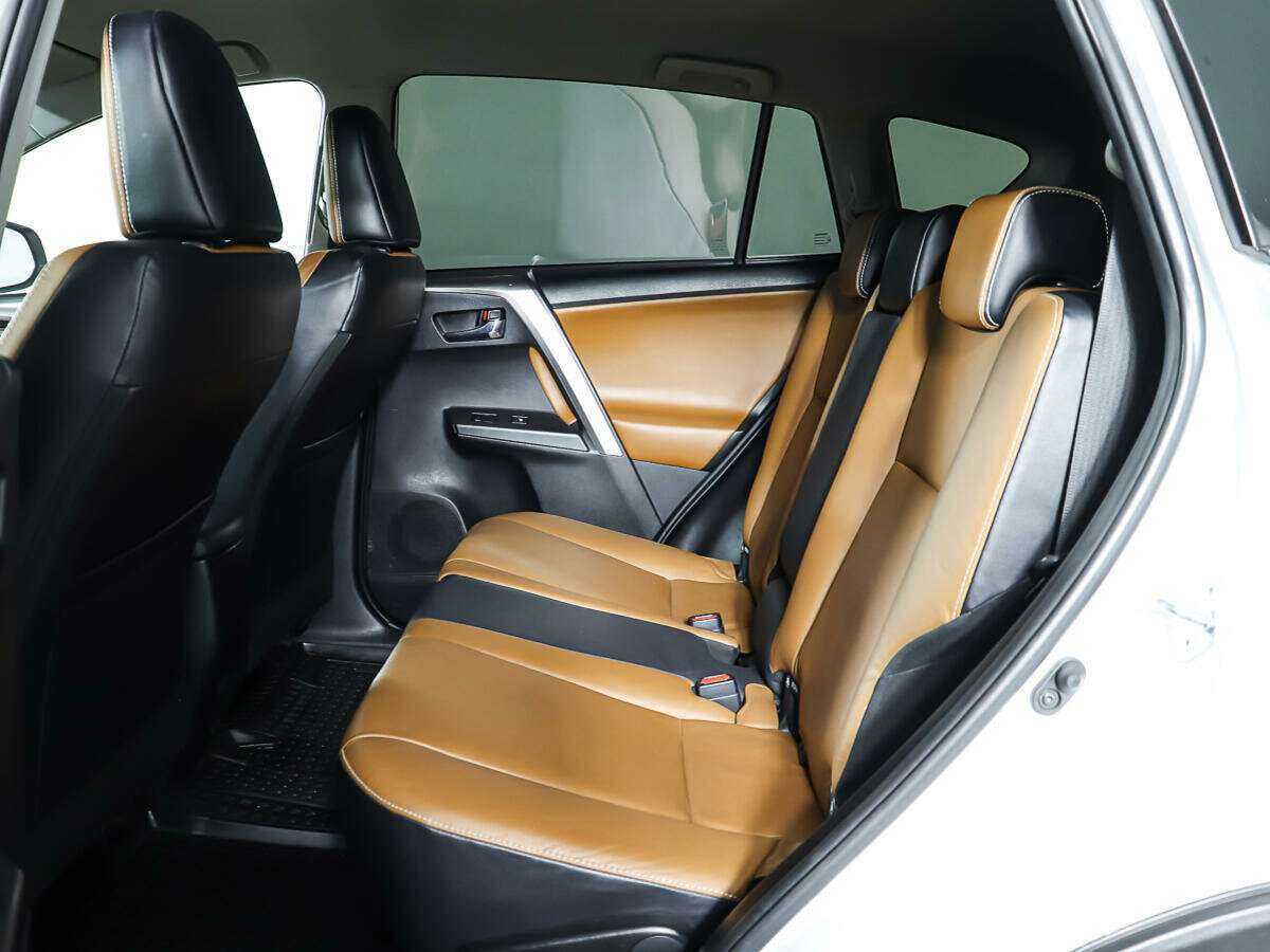 Купить Toyota RAV4, 2018, 99 985 км, фото №10