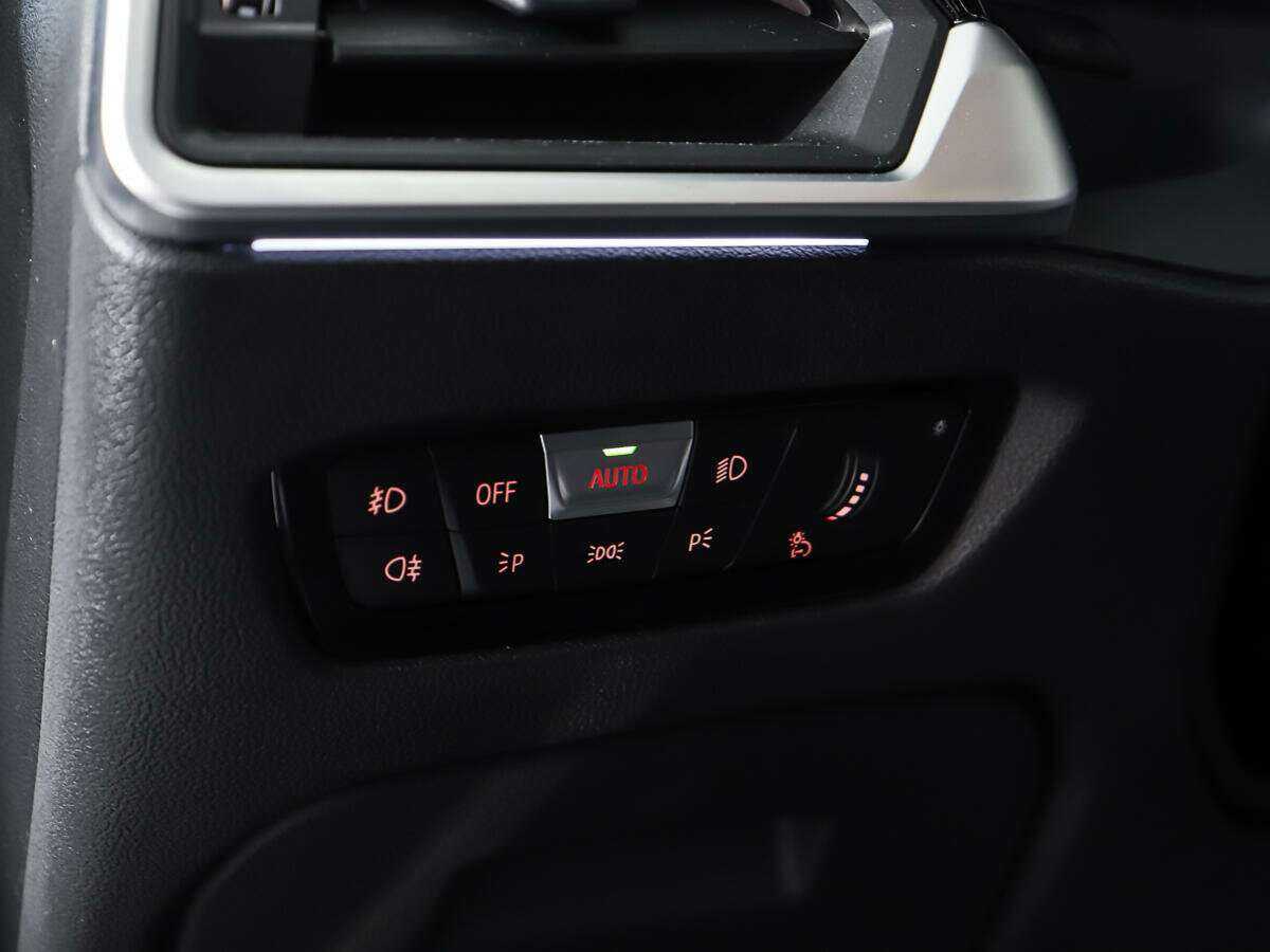 Купить BMW 3 серии 320i xDrive, 2019, 49 135 км, фото №19