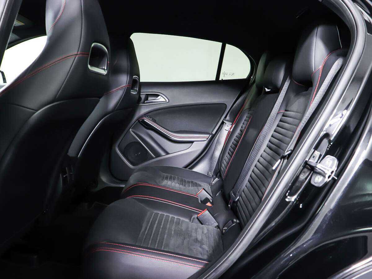 Купить Mercedes-Benz GLA 250, 2018, 81 236 км, фото №9