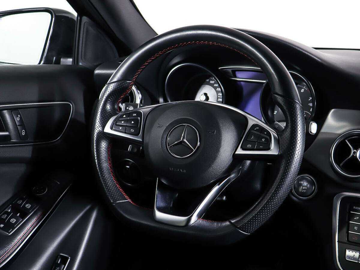 Купить Mercedes-Benz GLA 250, 2018, 81 236 км, фото №14