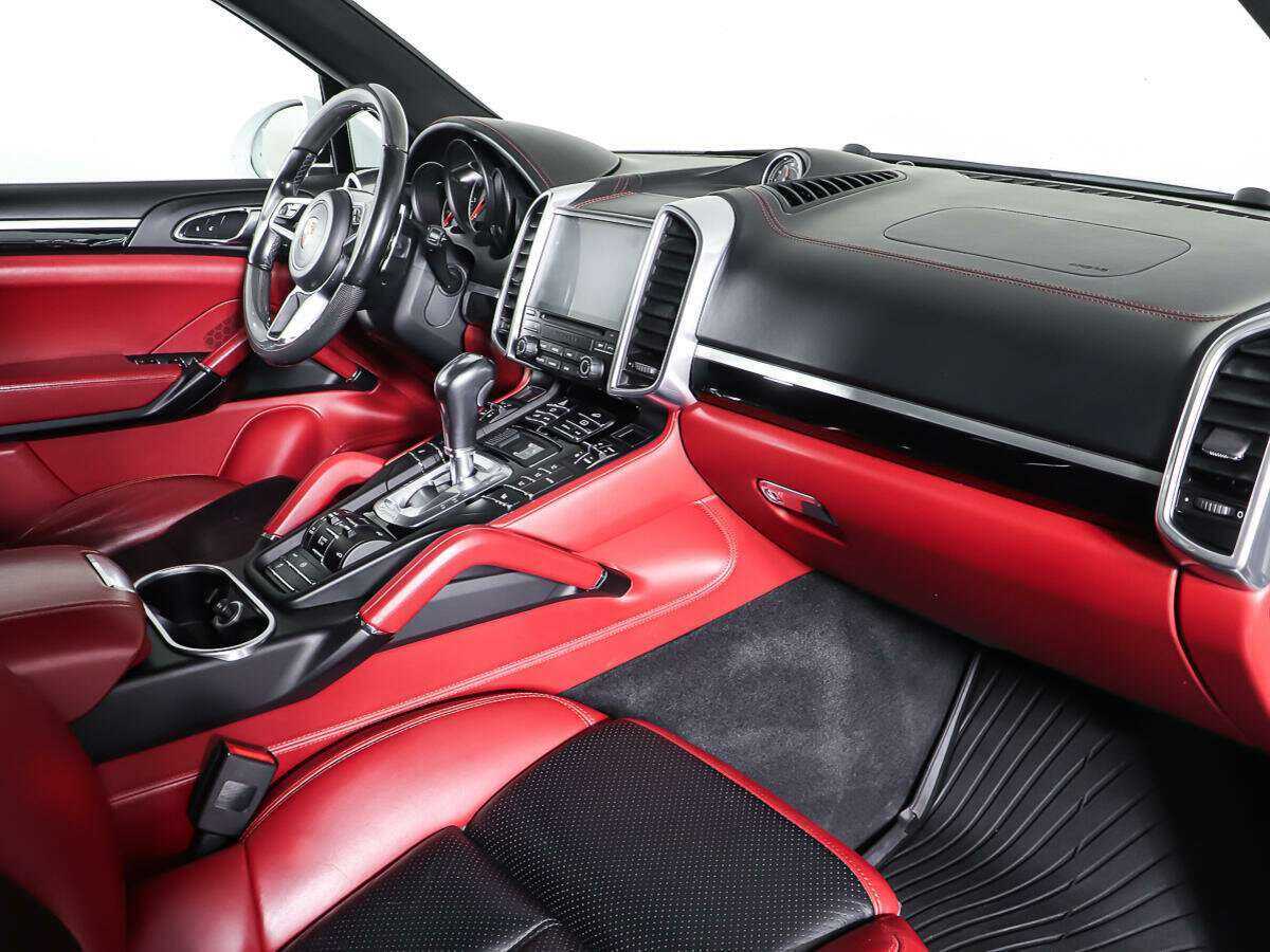 Купить Porsche Cayenne, 2017, 77 800 км, фото №9