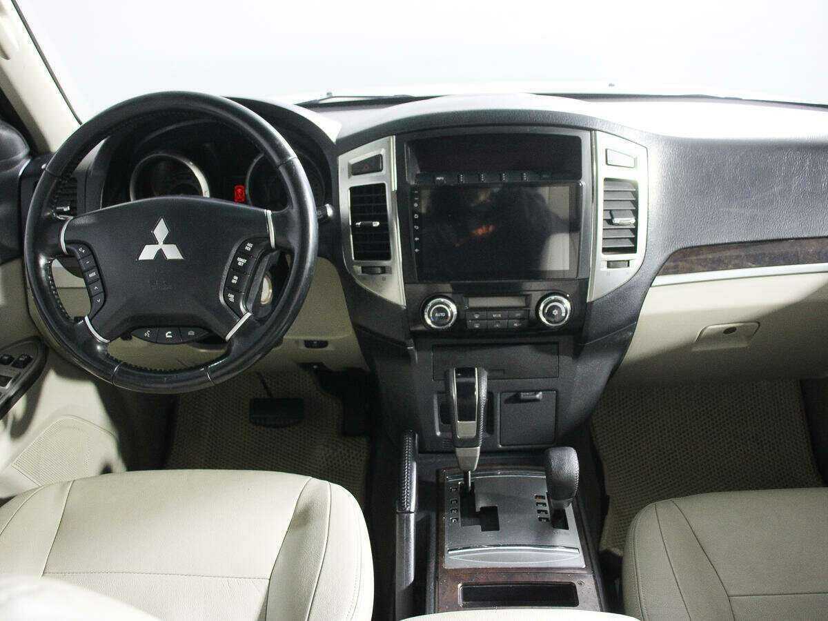 Купить Mitsubishi Pajero, 2017, 92 686 км, фото №12