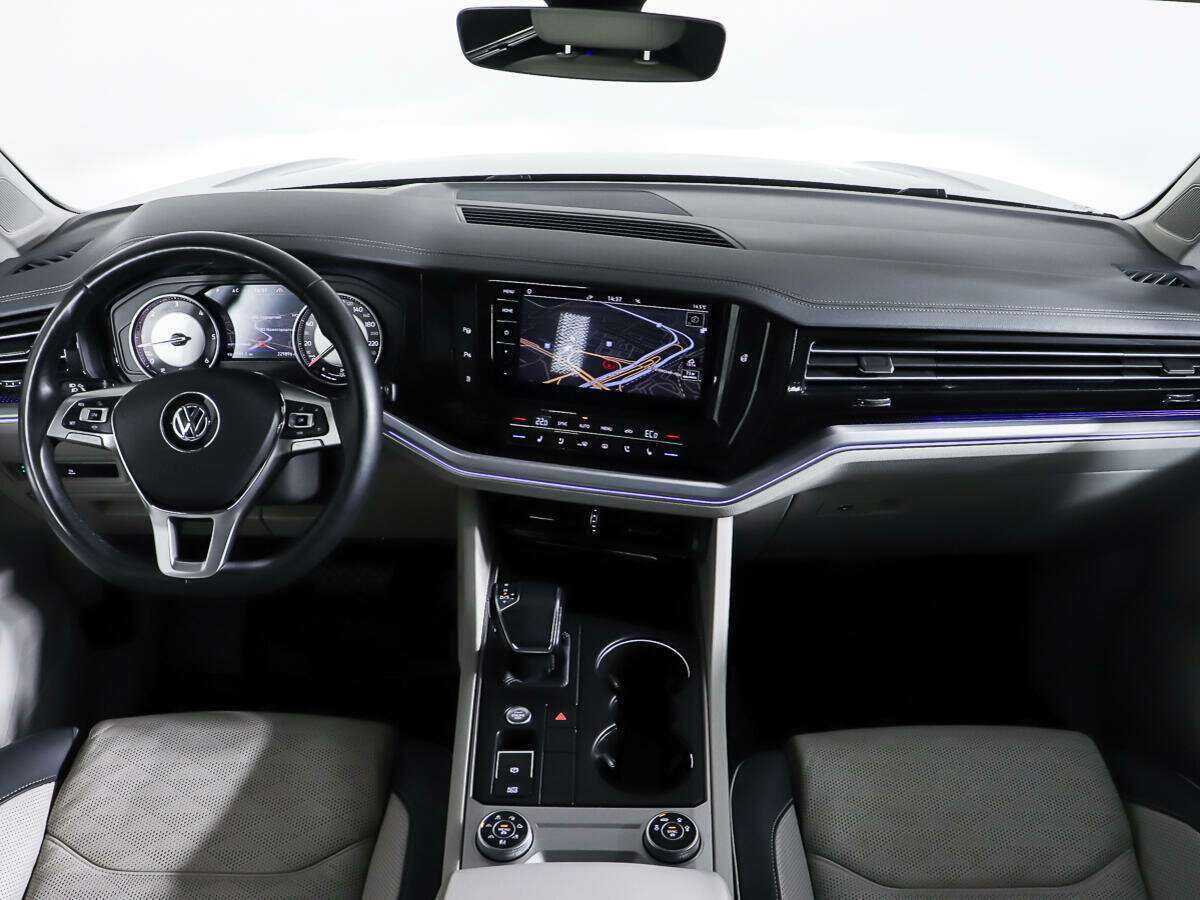 Купить Volkswagen Touareg, 2020, 229 000 км, фото №12
