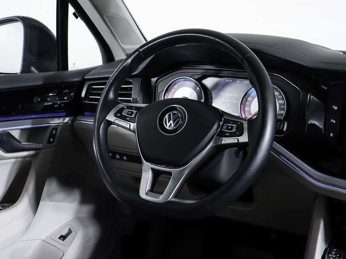 Купить Volkswagen Touareg, 2020, 229 000 км, фото №17