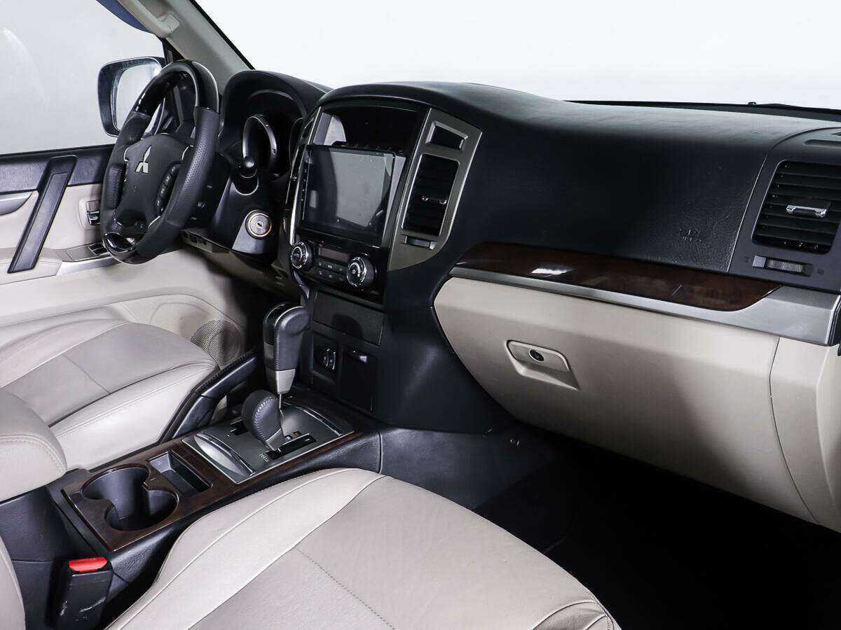 Купить Mitsubishi Pajero, 2017, 85 279 км, фото №8
