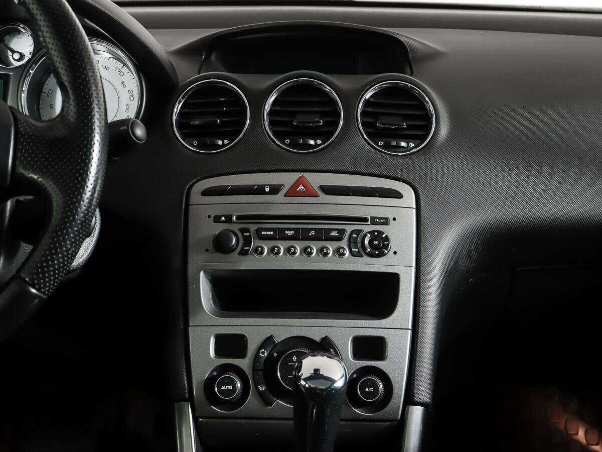 Купить Peugeot 308, 2010, 143 391 км, фото №11