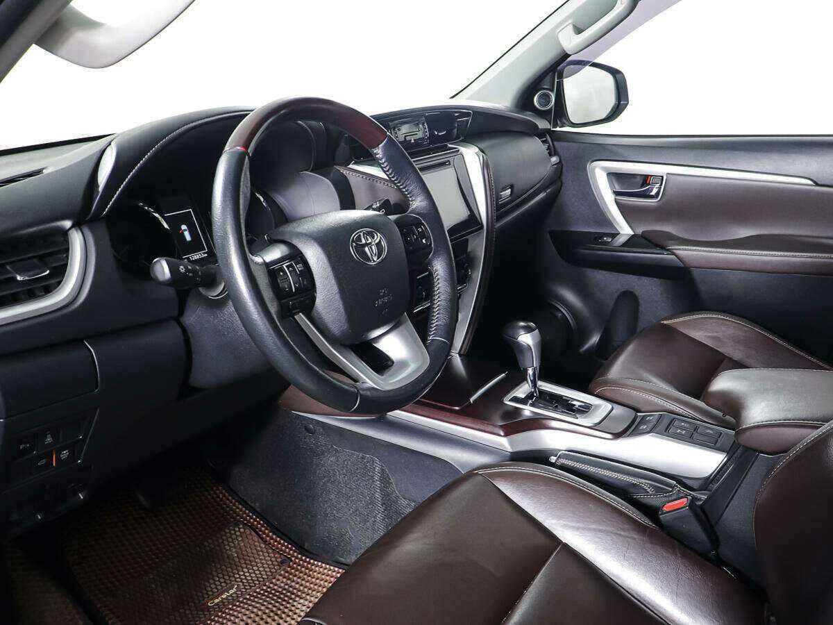 Купить Toyota Fortuner, 2017, 128 498 км, фото №14