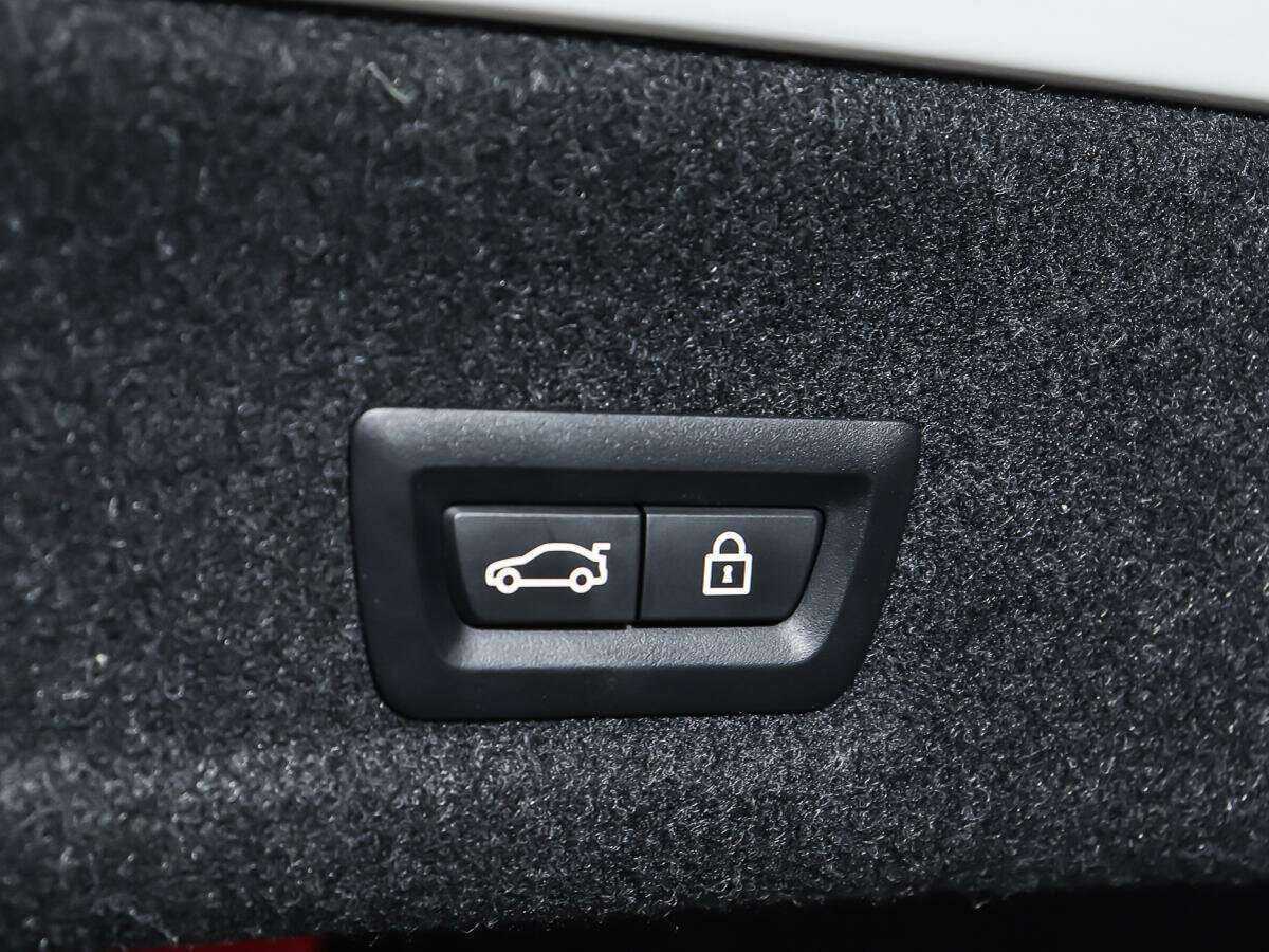 Купить BMW 3 серии 320d xDrive, 2019, 42 567 км, фото №17