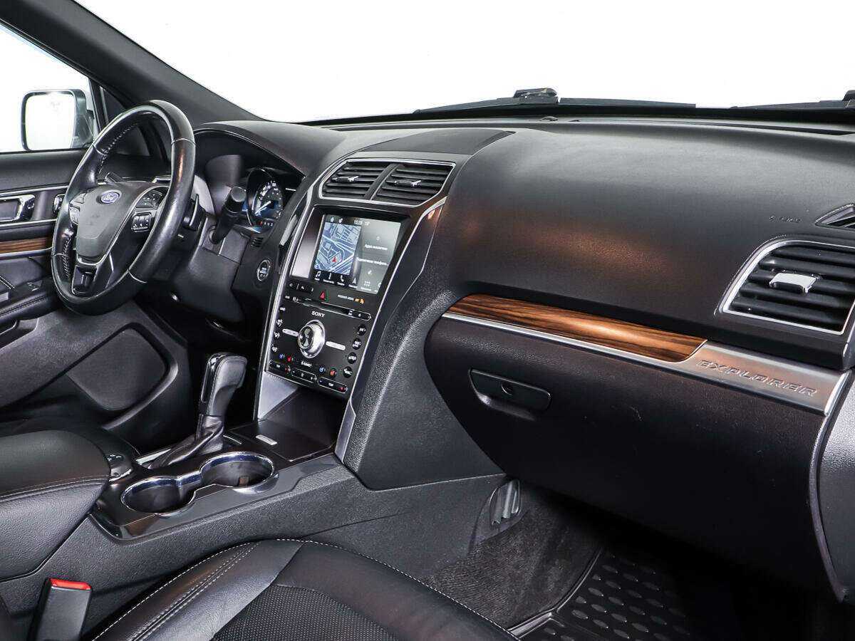 Купить Ford Explorer, 2017, 120 000 км, фото №9