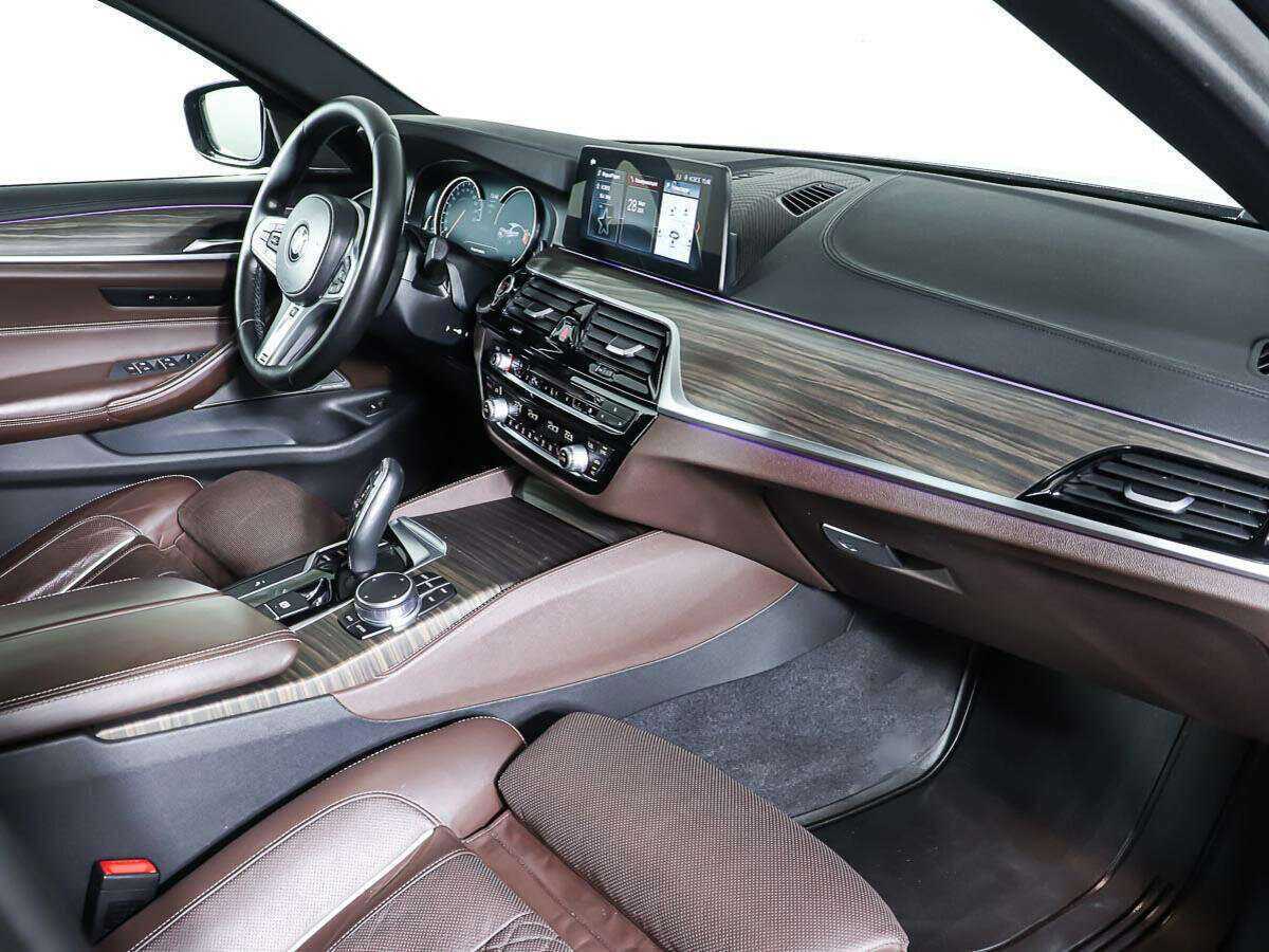 Купить BMW 5 серии 530d xDrive, 2017, 122 372 км, фото №11