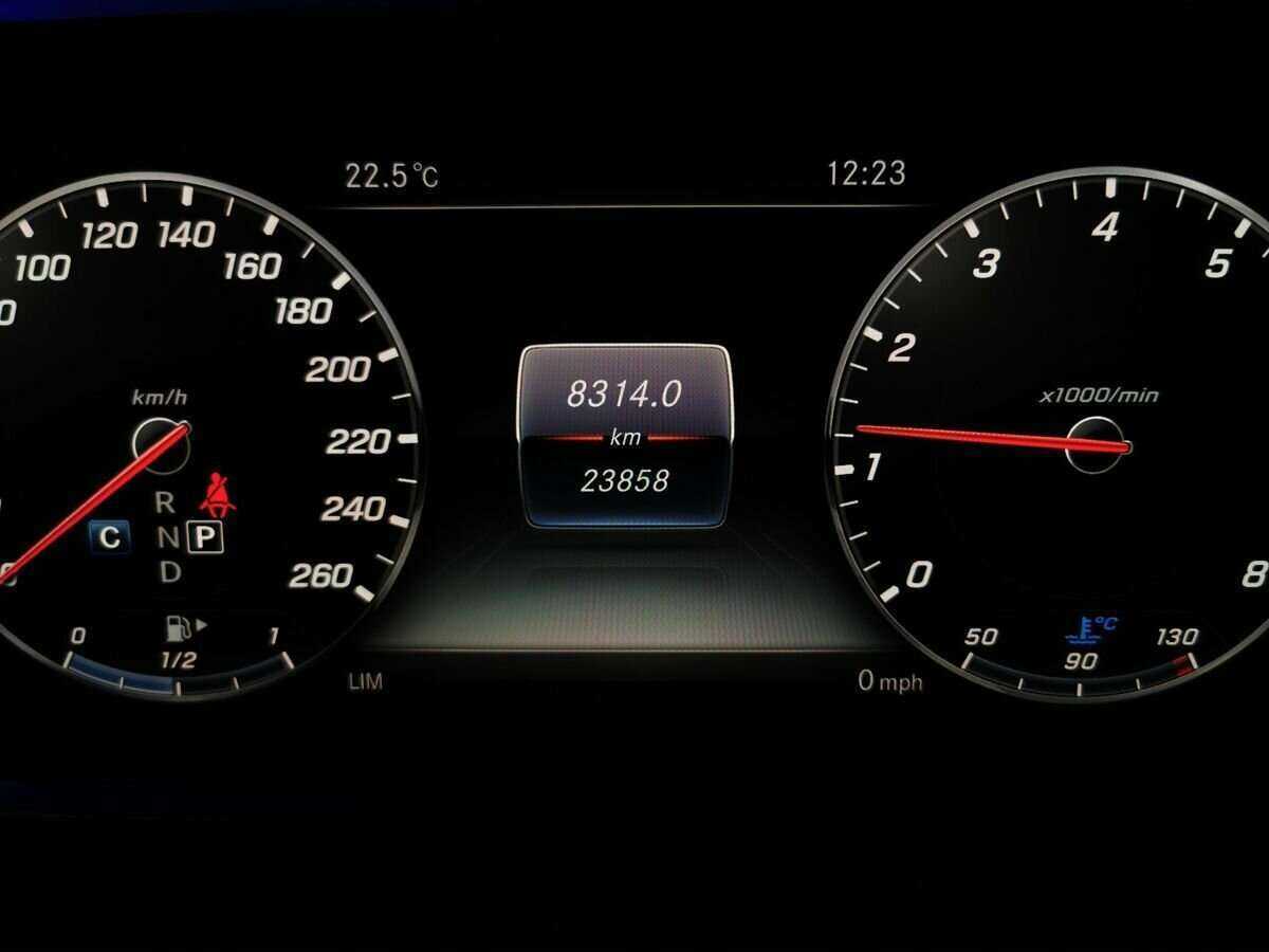 Купить Mercedes-Benz E-Класс 200, 2019, 23 855 км, фото №16