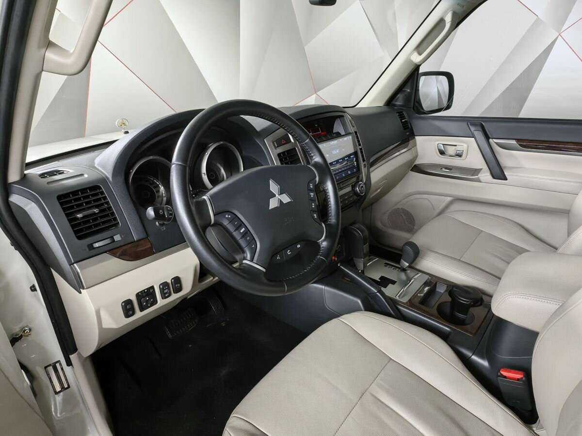 Купить Mitsubishi Pajero, 2021, 20 030 км, фото №14
