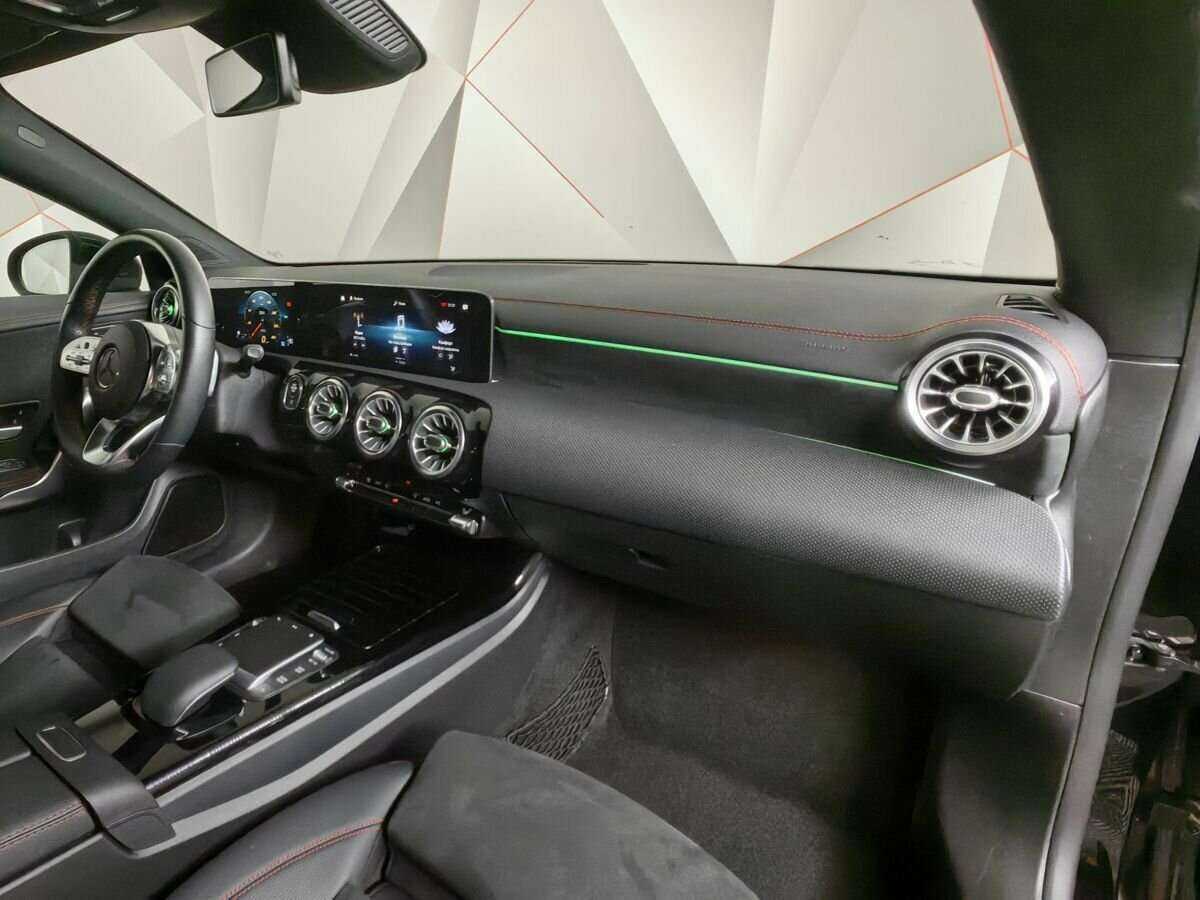 Купить Mercedes-Benz CLA 200, 2020, 65 979 км, фото №9