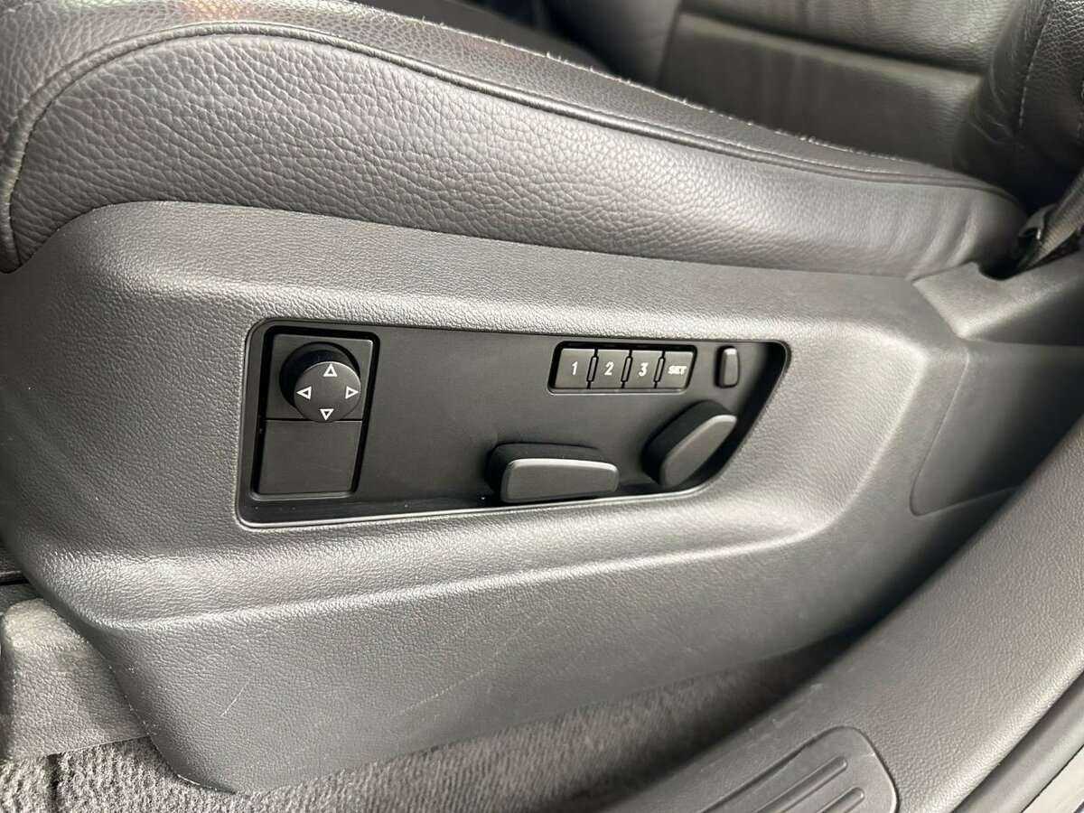 Купить Volkswagen Touareg, 2008, 245 252 км, фото №9