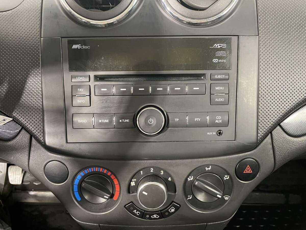 Купить Chevrolet Aveo, 2009, 241 999 км, фото №11