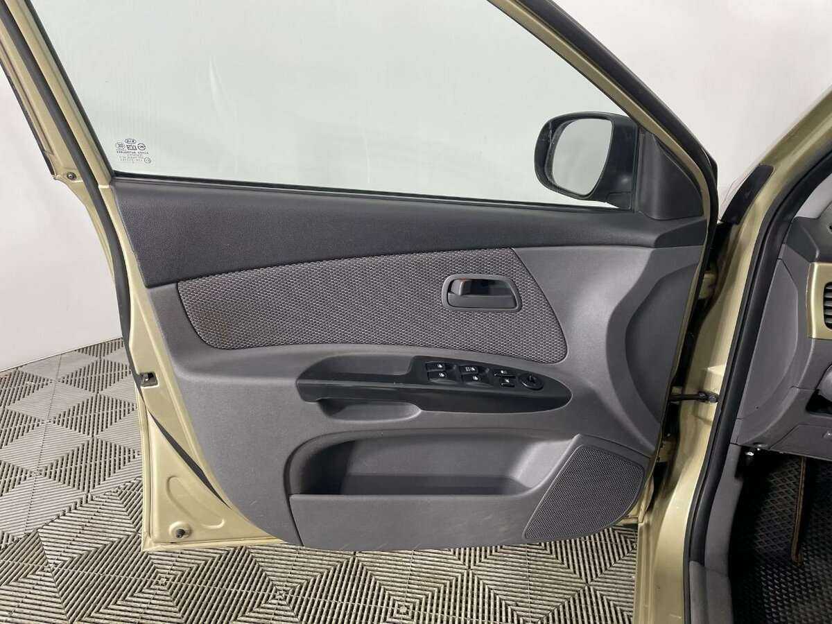 Купить Kia Rio, 2010, 200 234 км, фото №8