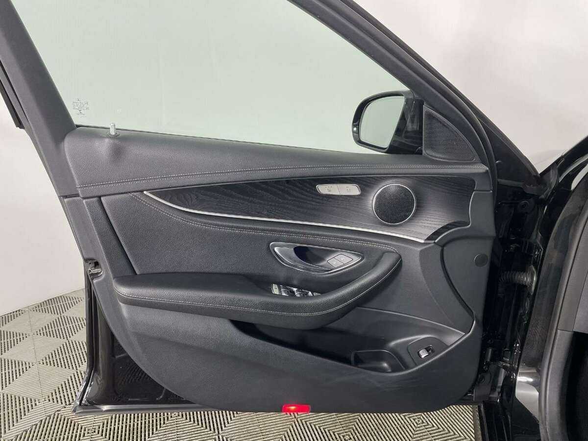 Купить Mercedes-Benz E-Класс 200, 2019, 113 128 км, фото №8
