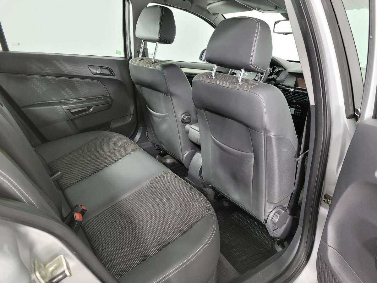 Купить Opel Astra, 2012, 117 000 км, фото №17