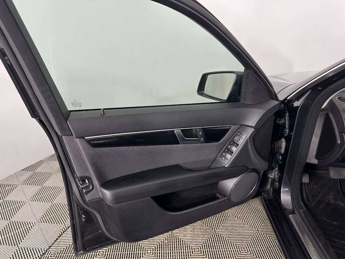 Купить Mercedes-Benz C-Класс 180 BlueEFFICIENCY, 2011, 135 600 км, фото №8