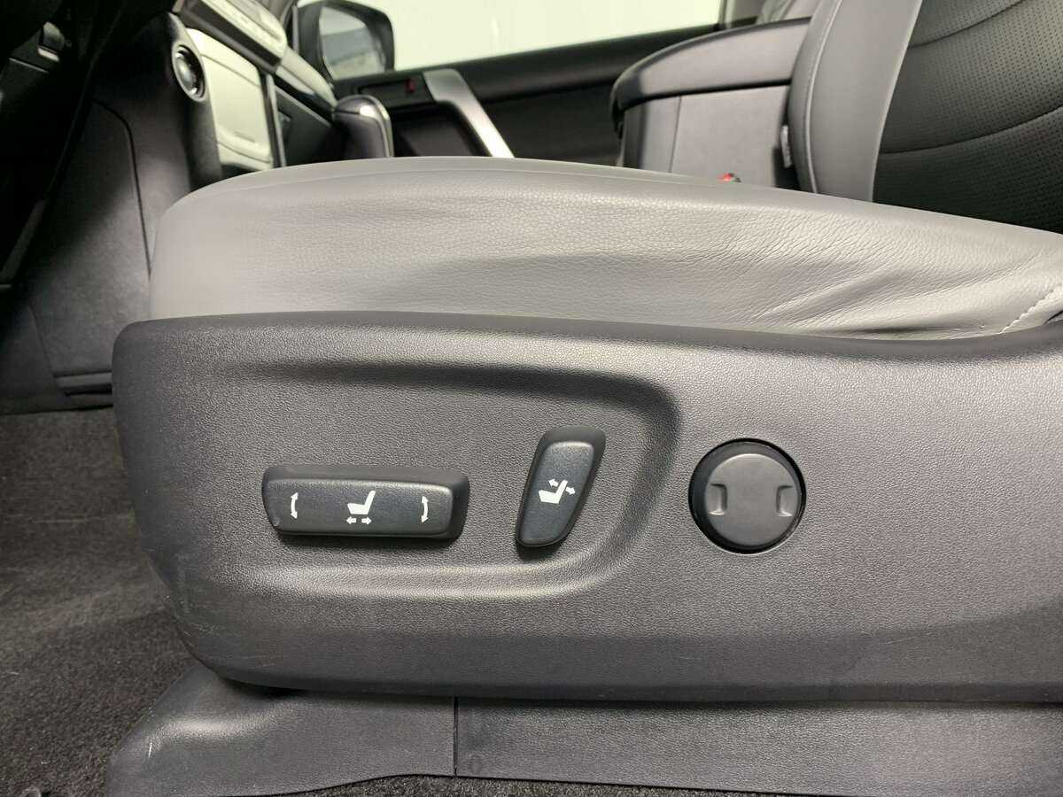 Купить Toyota Land Cruiser Prado, 2021, 60 190 км, фото №15