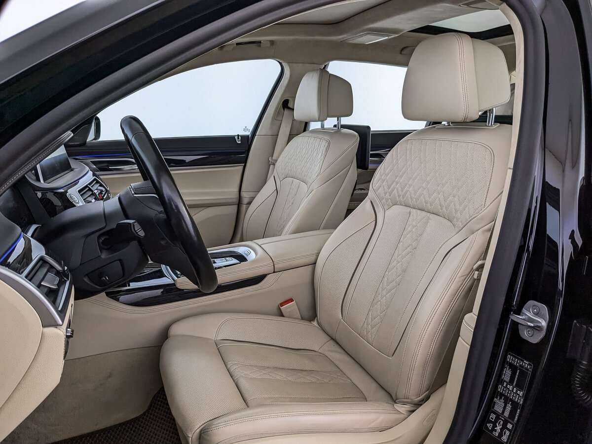 Купить BMW 7 серии Long 740Li xDrive, 2021, 99 843 км, фото №14