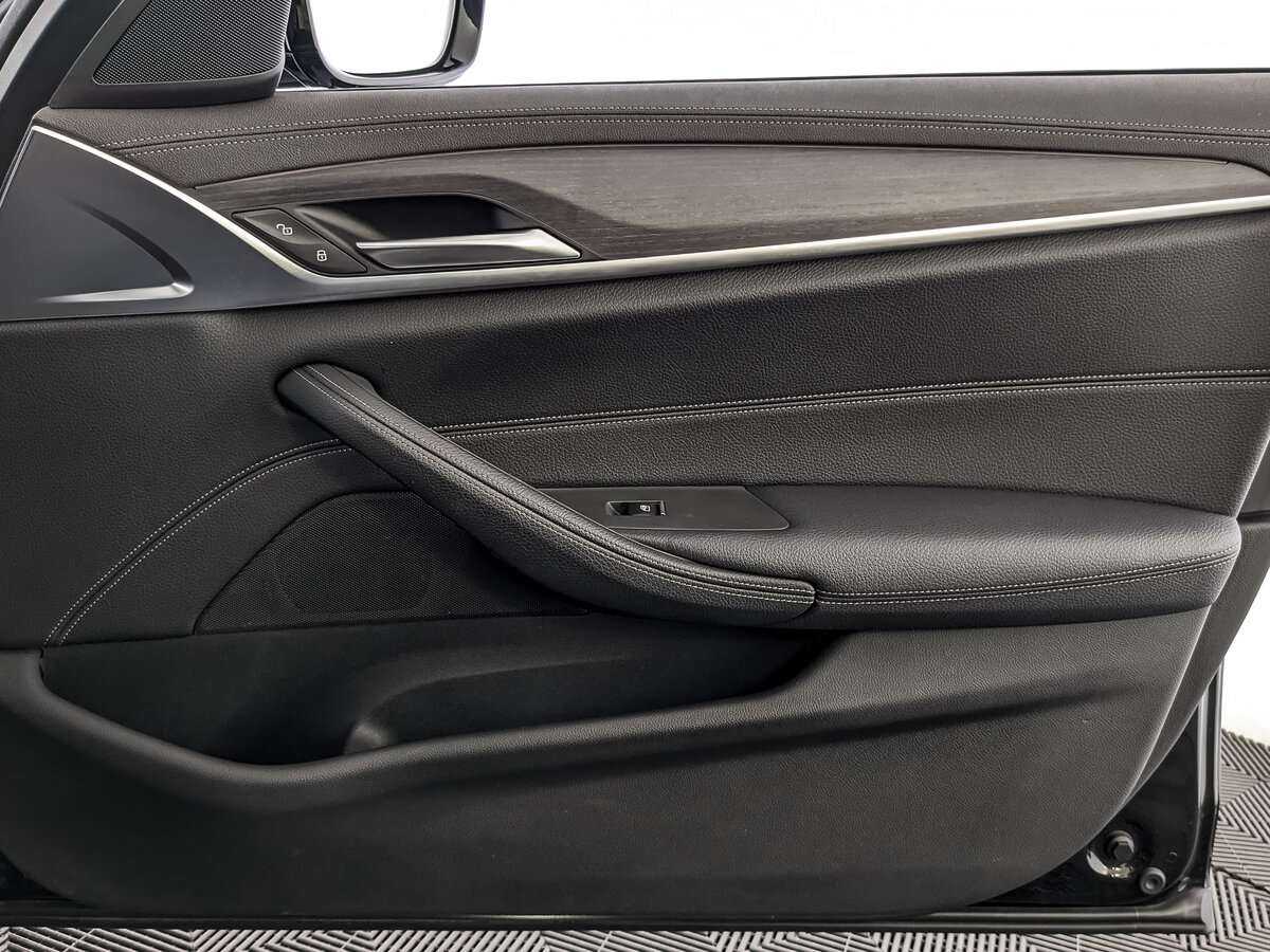 Купить BMW 5 серии 530d xDrive, 2021, 29 990 км, фото №20