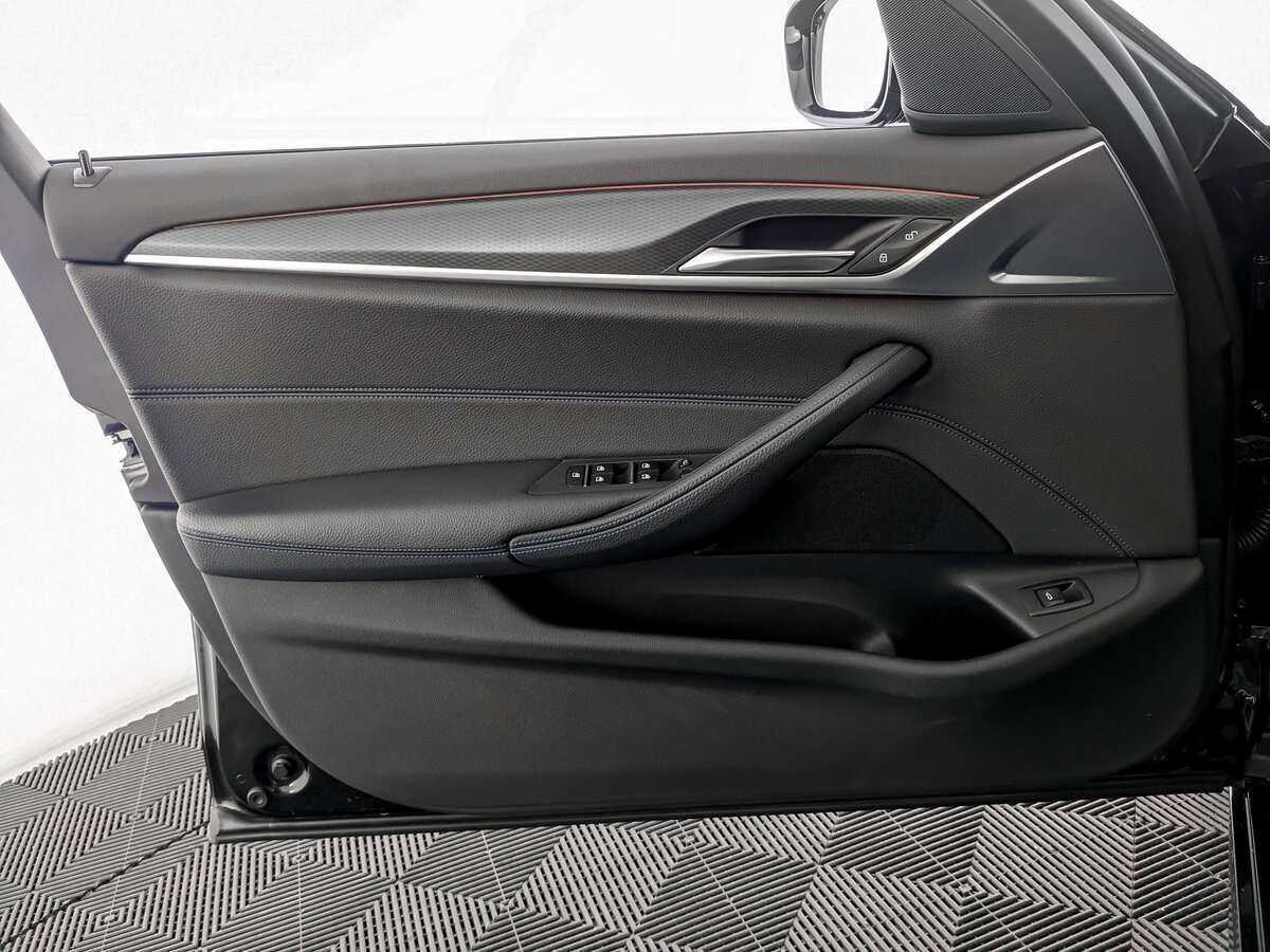 Купить BMW 5 серии 520d xDrive, 2021, 57 000 км, фото №11
