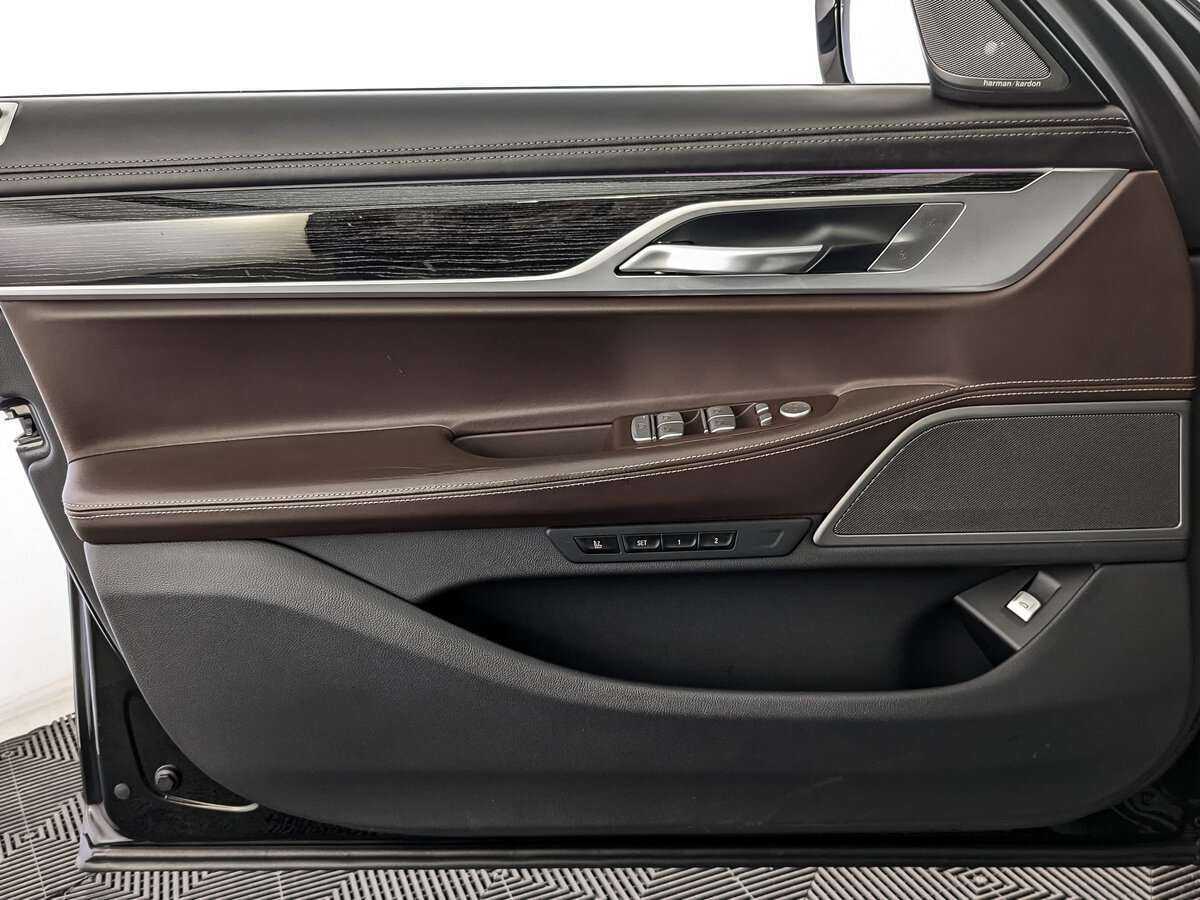 Купить BMW 7 серии 730d xDrive, 2020, 82 444 км, фото №12
