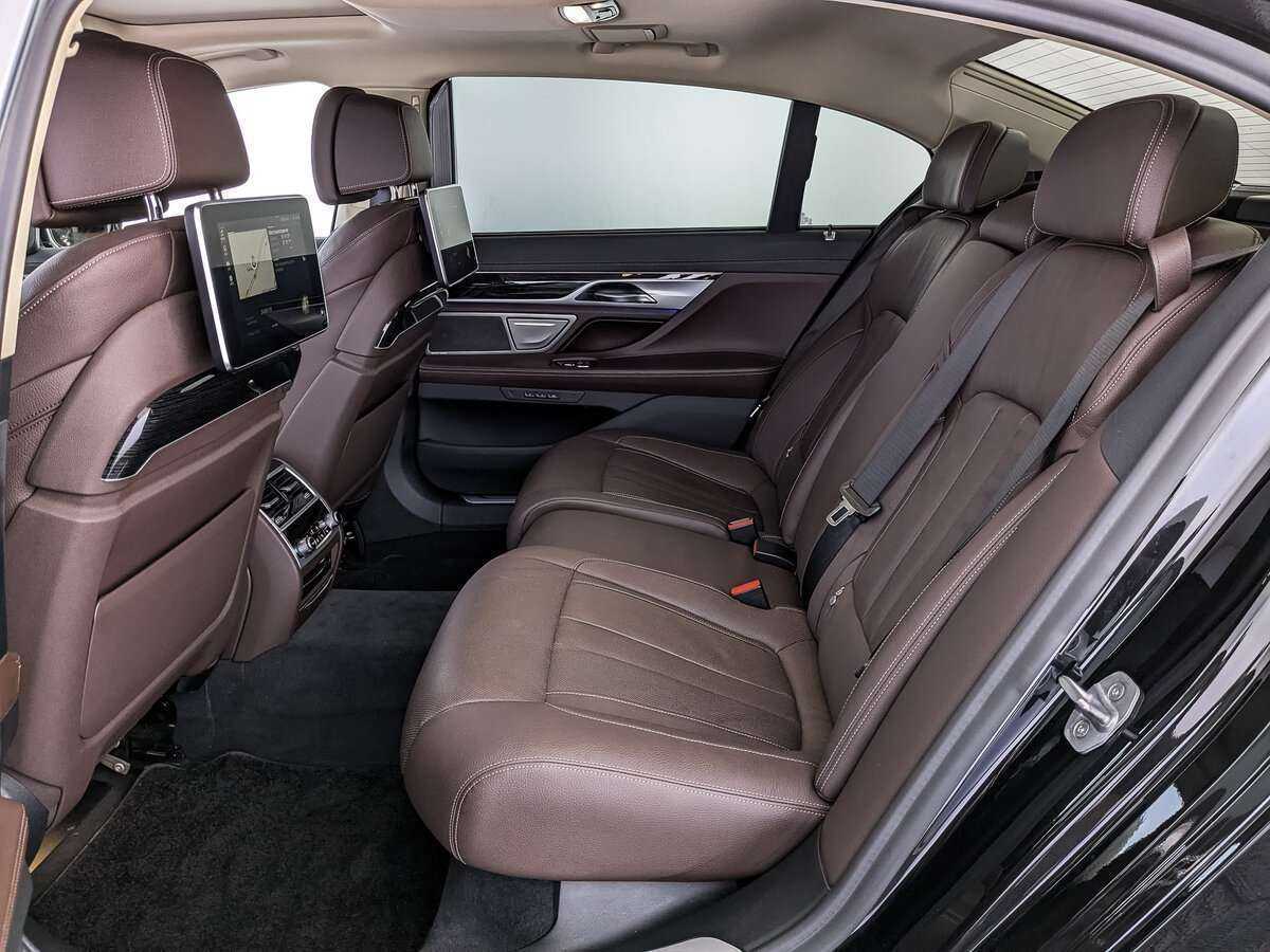 Купить BMW 7 серии Long 730Ld xDrive, 2019, 84 741 км, фото №12