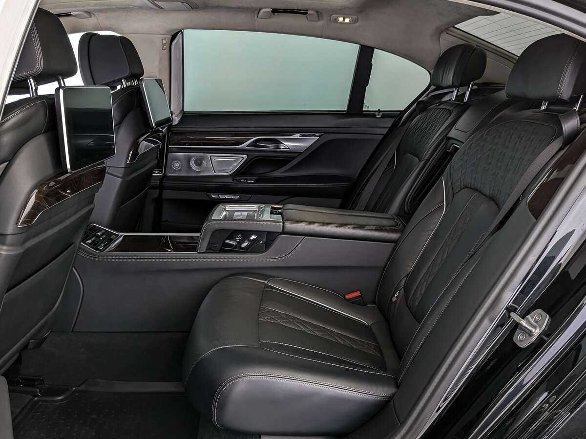 Купить BMW 7 серии Long 750Li xDrive, 2017, 78 101 км, фото №17