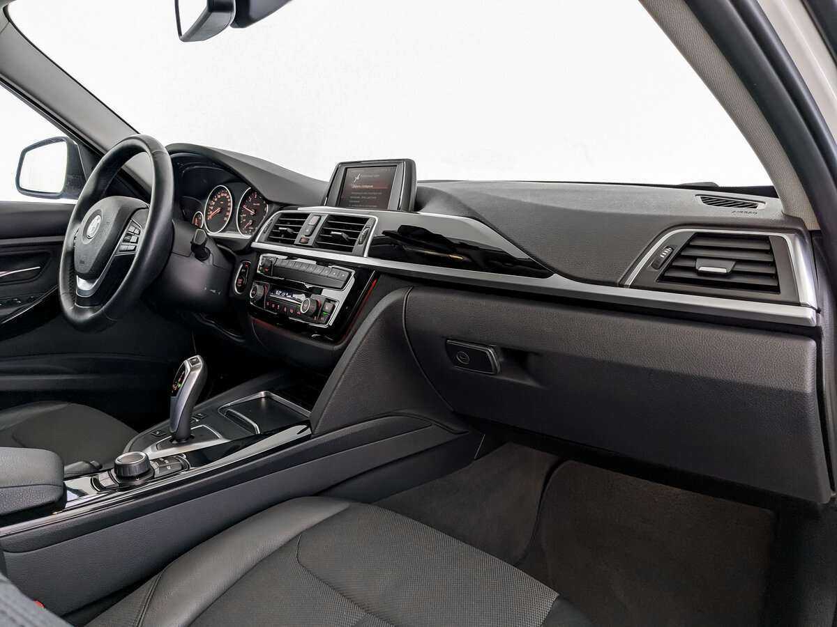 Купить BMW 3 серии 318i, 2017, 117 684 км, фото №9