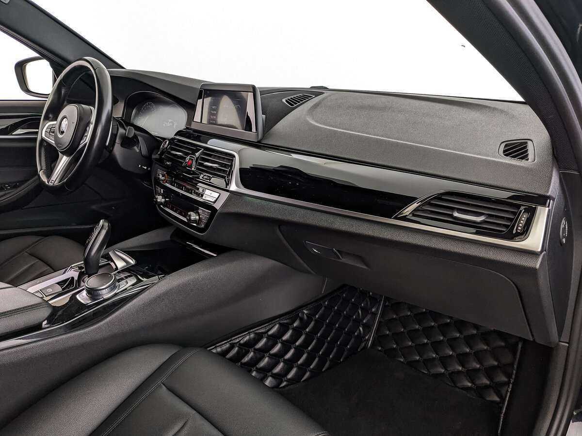 Купить BMW 5 серии 520d xDrive, 2017, 178 791 км, фото №9