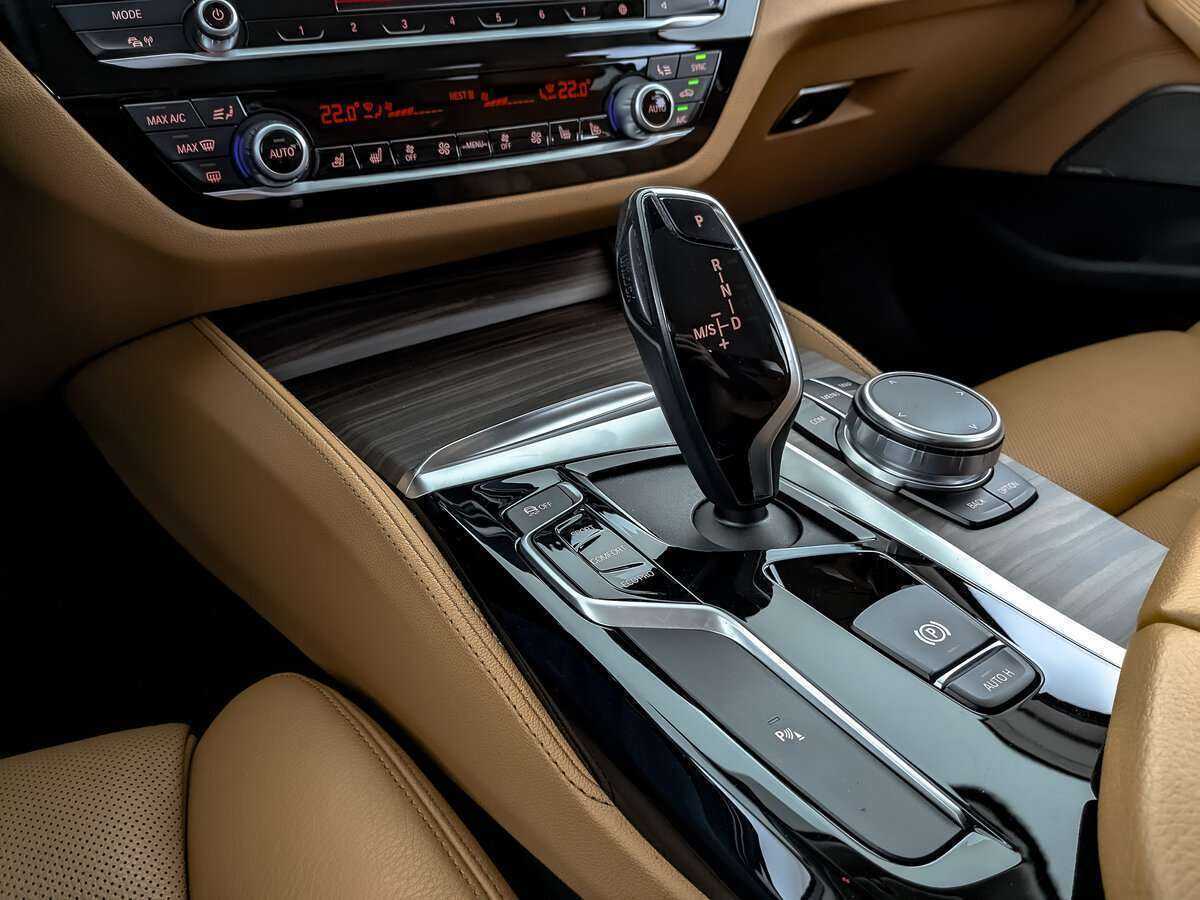 Купить BMW 5 серии 530i xDrive, 2019, 84 800 км, фото №22