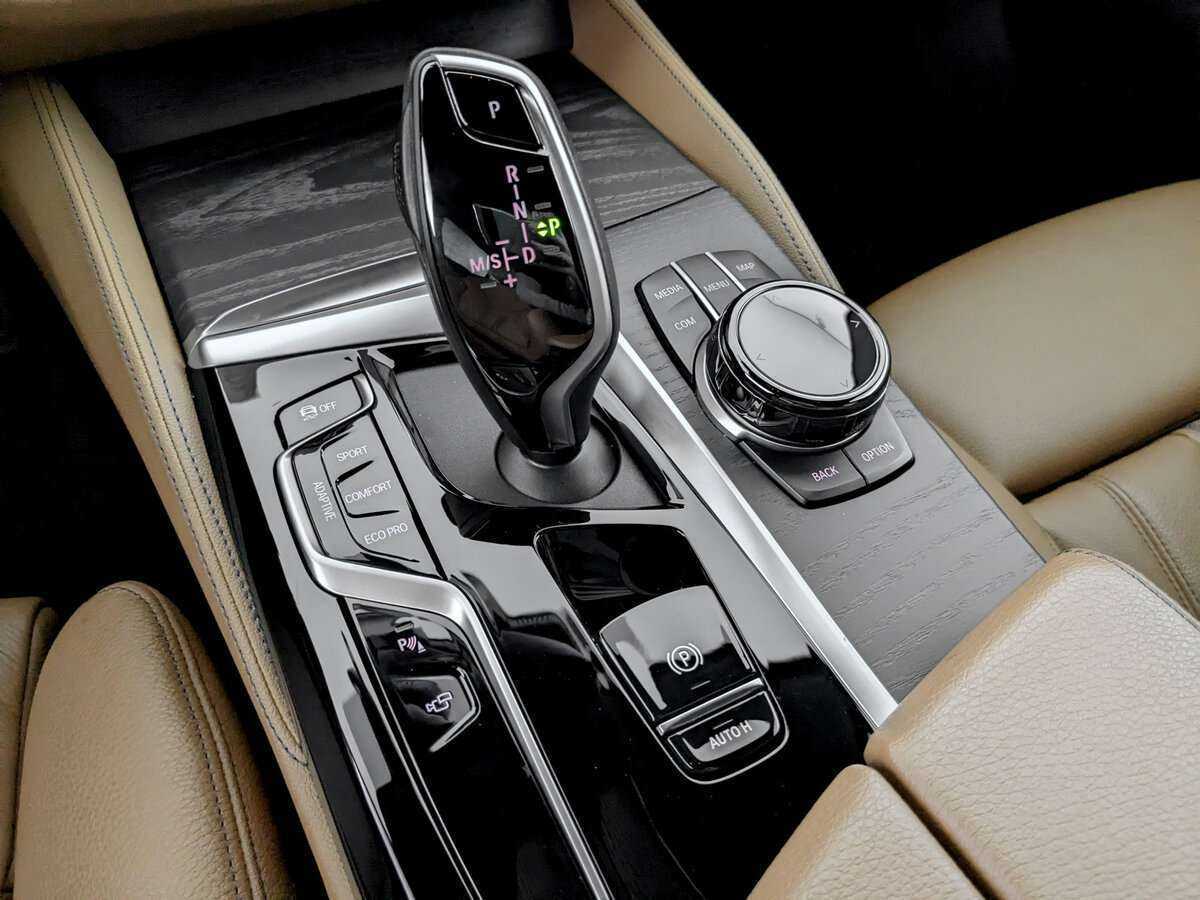 Купить BMW 5 серии 530d xDrive, 2021, 93 206 км, фото №19