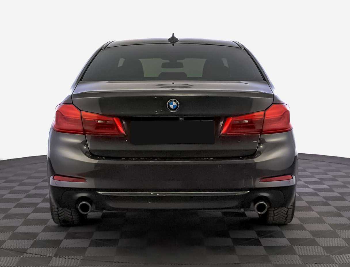 Купить BMW 5 серии 520i, 2017, 114 874 км, фото №6
