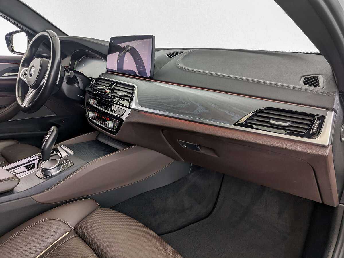 Купить BMW 5 серии 530d xDrive, 2020, 66 452 км, фото №9