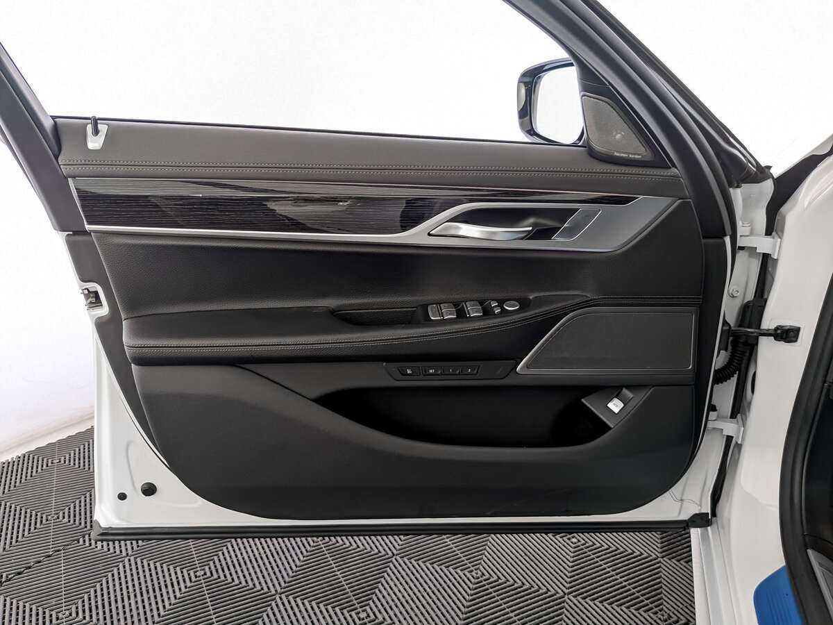 Купить BMW 7 серии 730d xDrive, 2019, 51 721 км, фото №15