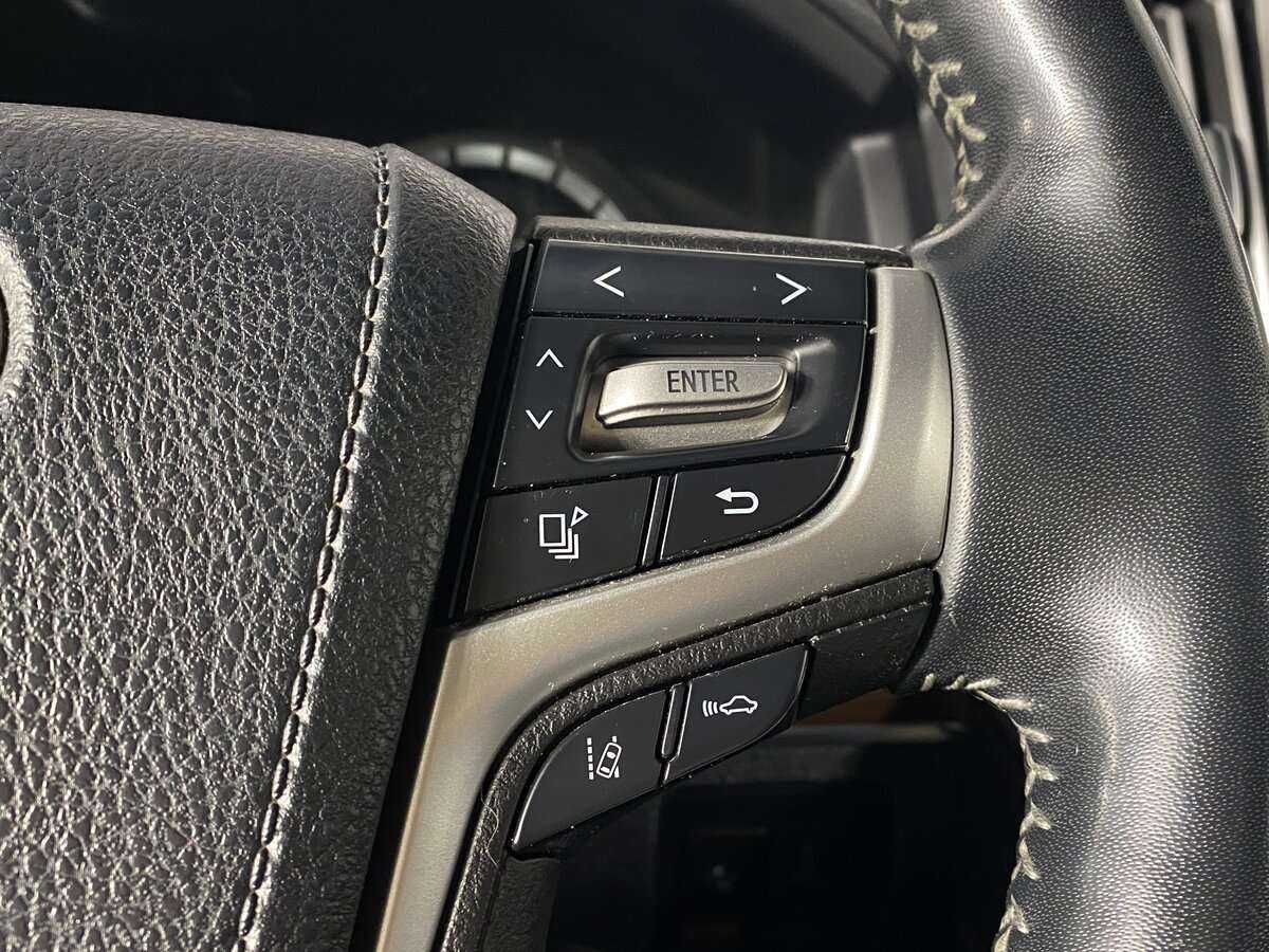 Купить Toyota Land Cruiser, 2017, 200 149 км, фото №10