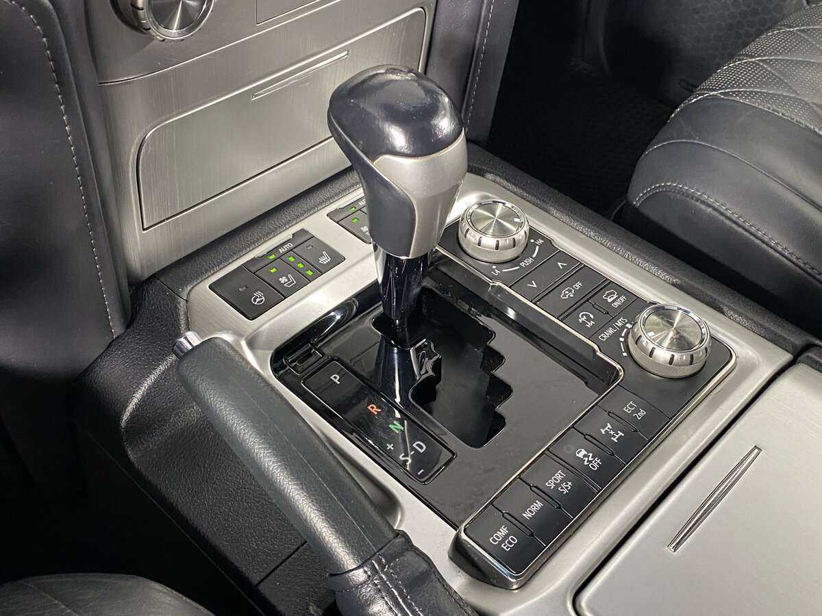 Купить Toyota Land Cruiser, 2017, 200 149 км, фото №14