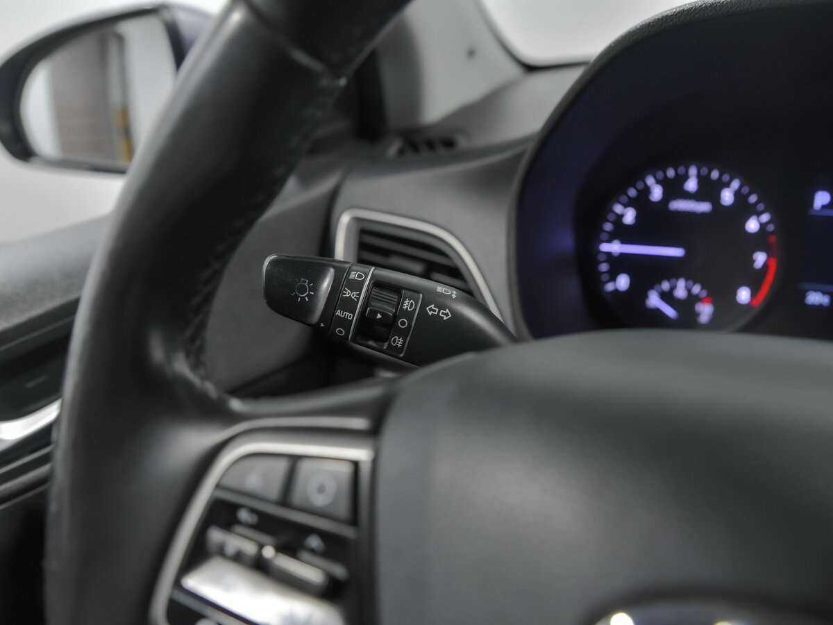 Купить Hyundai Solaris, 2018, 158 000 км, фото №8