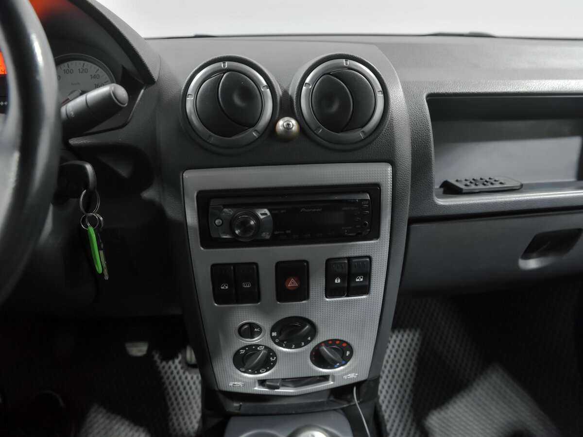 Купить Renault Logan, 2009, 100 998 км, фото №9