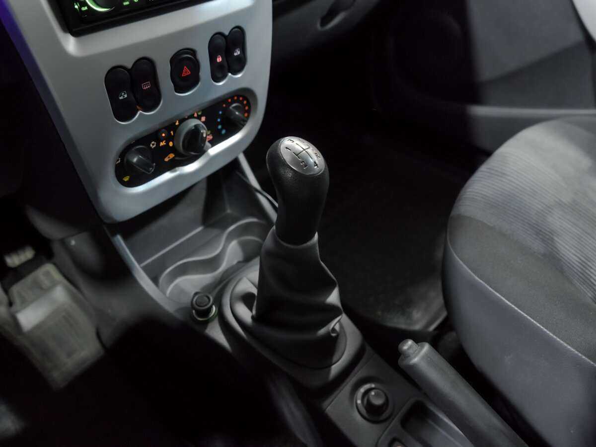 Купить Renault Logan, 2011, 159 700 км, фото №10