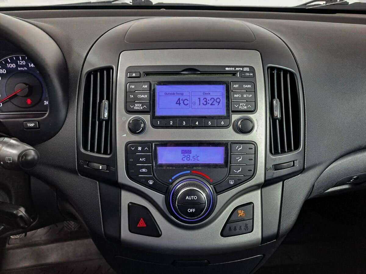 Купить Hyundai i30, 2010, 224 289 км, фото №15