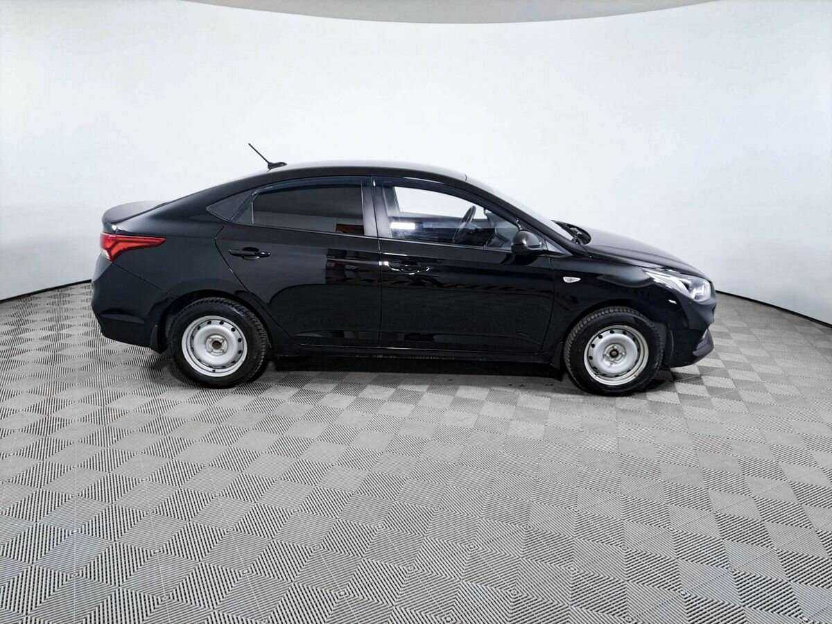 Купить Hyundai Solaris, 2018, 94 096 км, фото №4