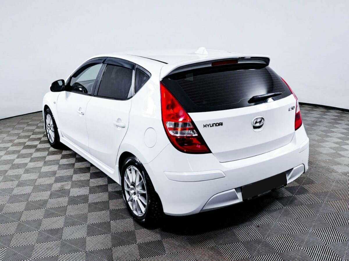 Купить Hyundai i30, 2011, 212 800 км, фото №7