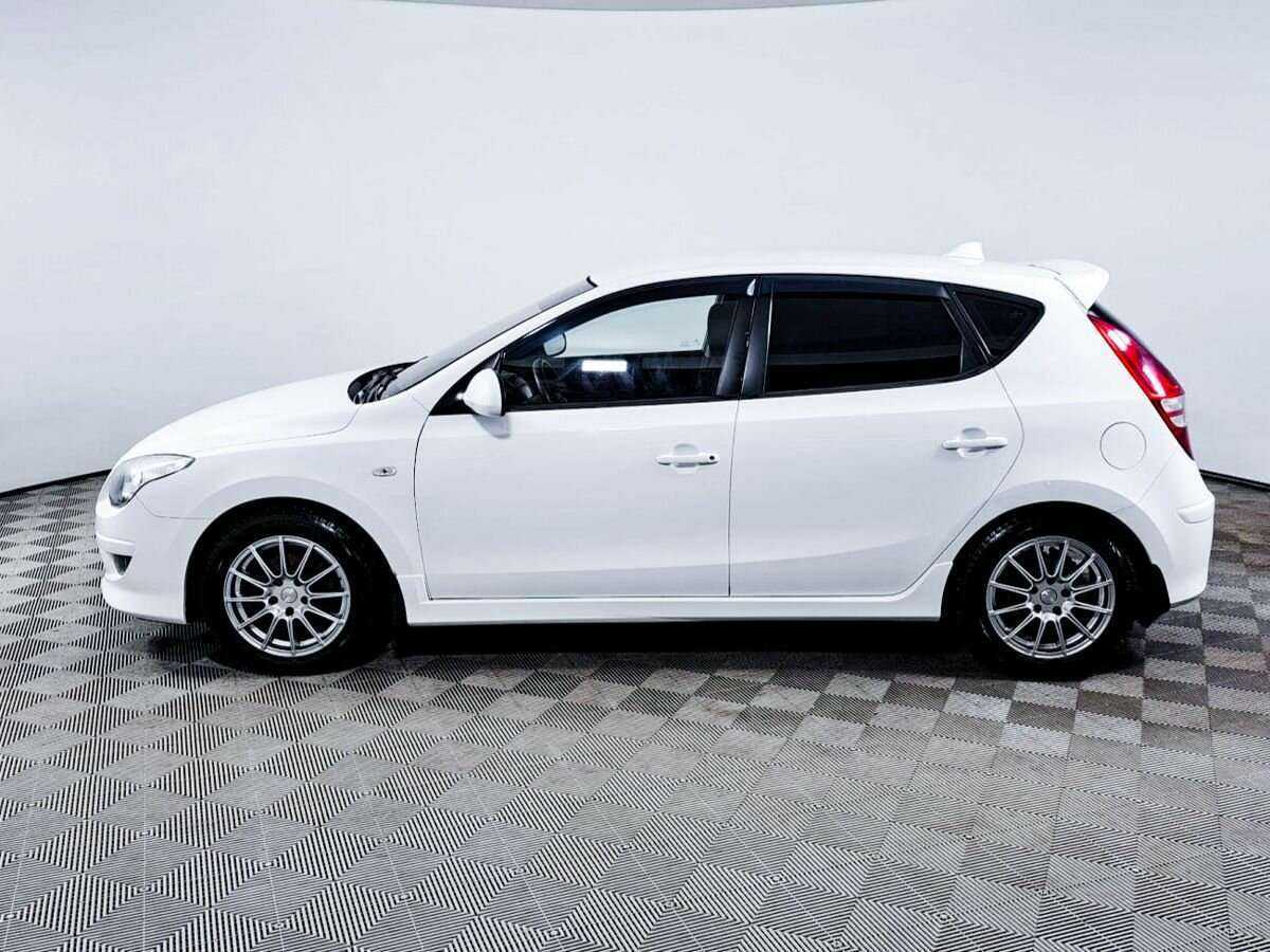 Купить Hyundai i30, 2011, 212 800 км, фото №8