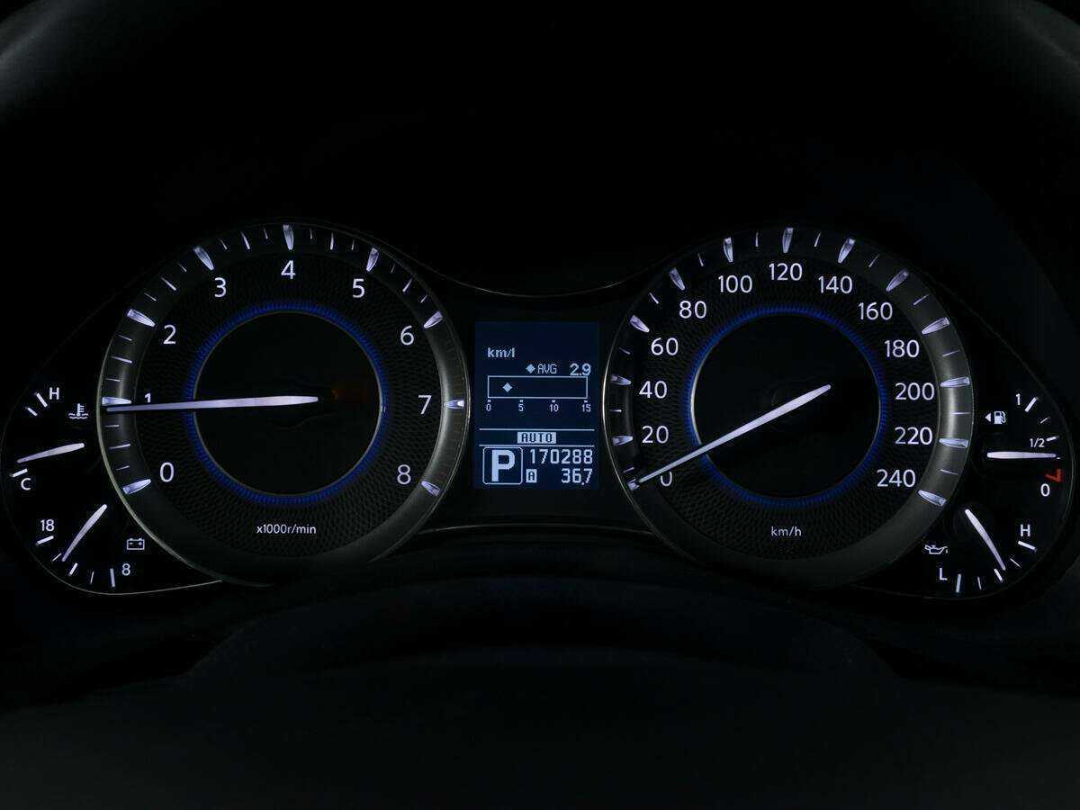 Купить Infiniti QX56, 2011, 170 285 км, фото №14