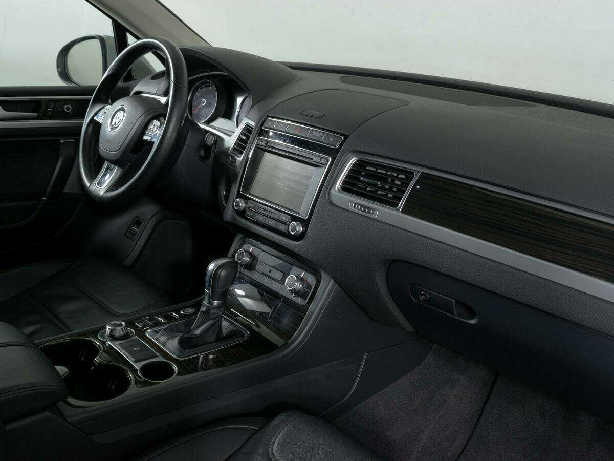 Купить Volkswagen Touareg, 2015, 57 619 км, фото №9