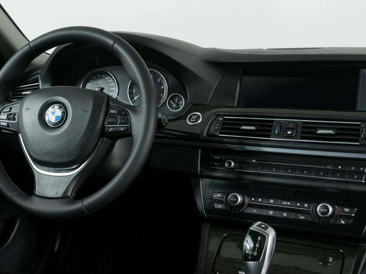 Купить BMW 5 серии 523i, 2011, 123 872 км, фото №10